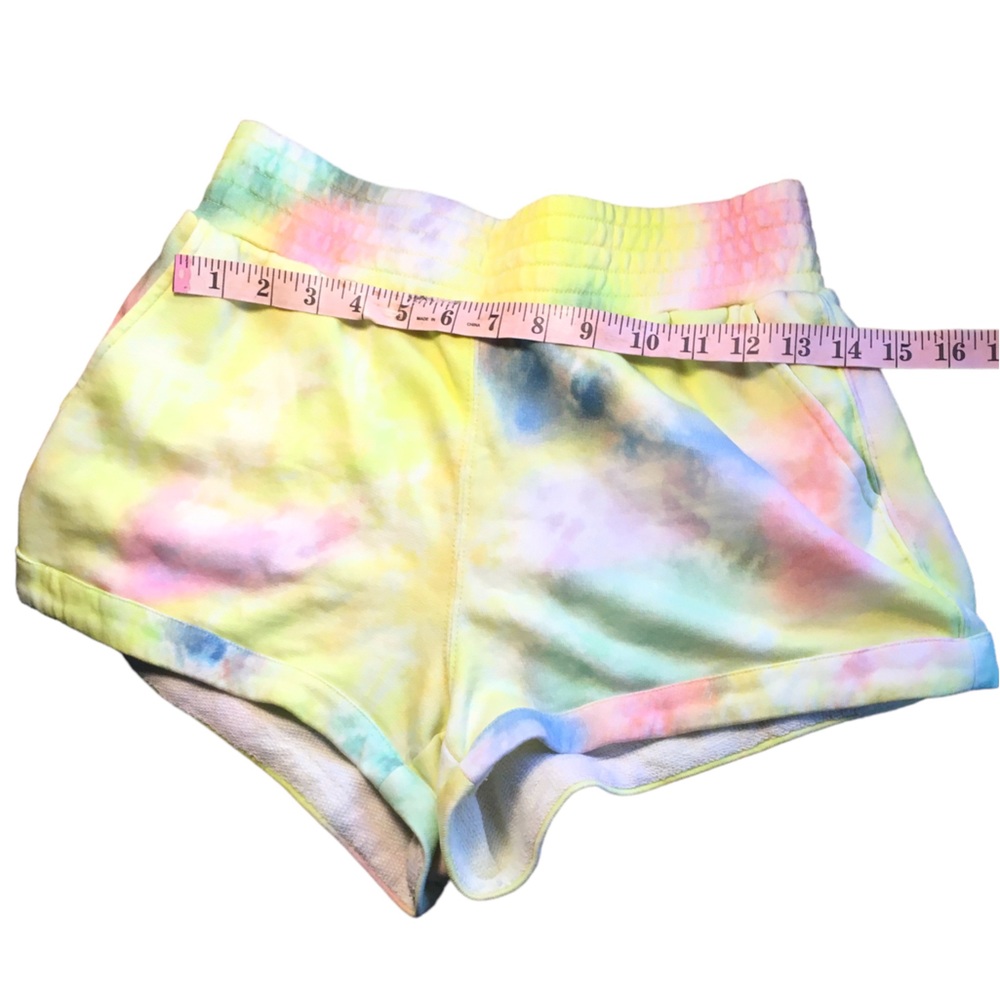 Alice and Olivia Tye Dye shorts NWT size small - Picture 8 of 12